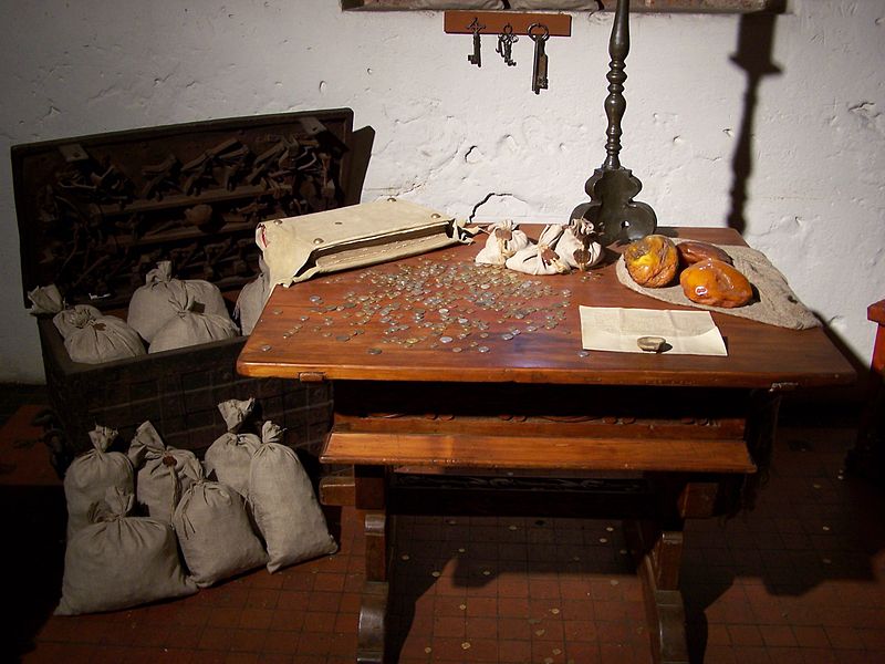 File:Malbork - Skarbiec na zamku.JPG