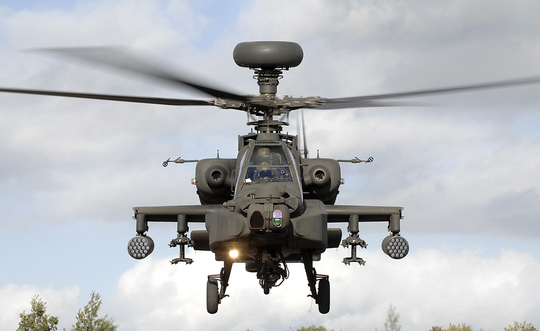 AH-1Z Viper
Этот ударный вертолет входит в список мощнейших вертолетов мира. «Вайпер», оснащенный модернизированными двигателями и обладающий улучшеной авионикой, введен в эксплуатацию только в 2011 году, и сейчас стоит на вооружении только у корпуса морской пехоты США.