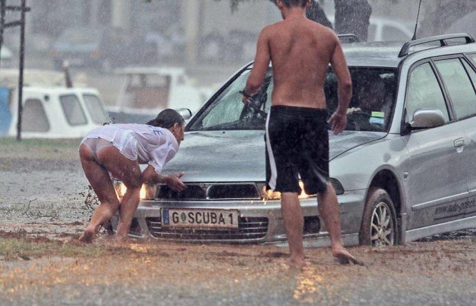 10 фото, заставляющие задуматься, кто же на самом деле «слабый пол»?