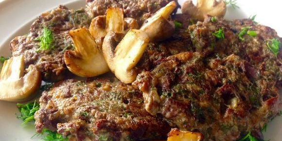 Рубленые котлеты из куриной печени и грибов Рубленые котлеты из куриной печени и грибов