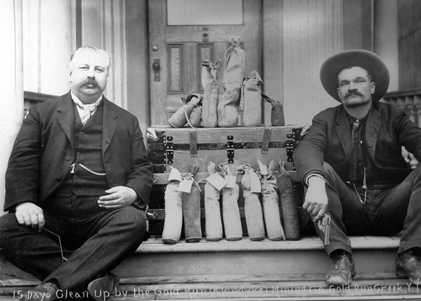 1897. Клондайк. Золото, намытое с одного из участков за 15 дней 1897. Клондайк. Золото, намытое с одного из участков за 15 дней история, события, фото