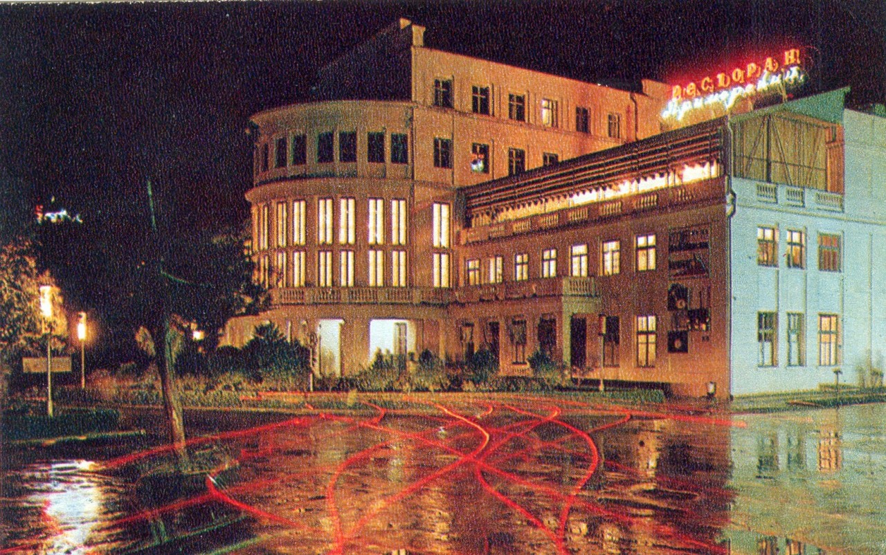 ZAVODFOTO / История городов России в фотографиях: Сочи в 1972 году ZAVODFOTO / История городов России в фотографиях: Сочи в 1972 году