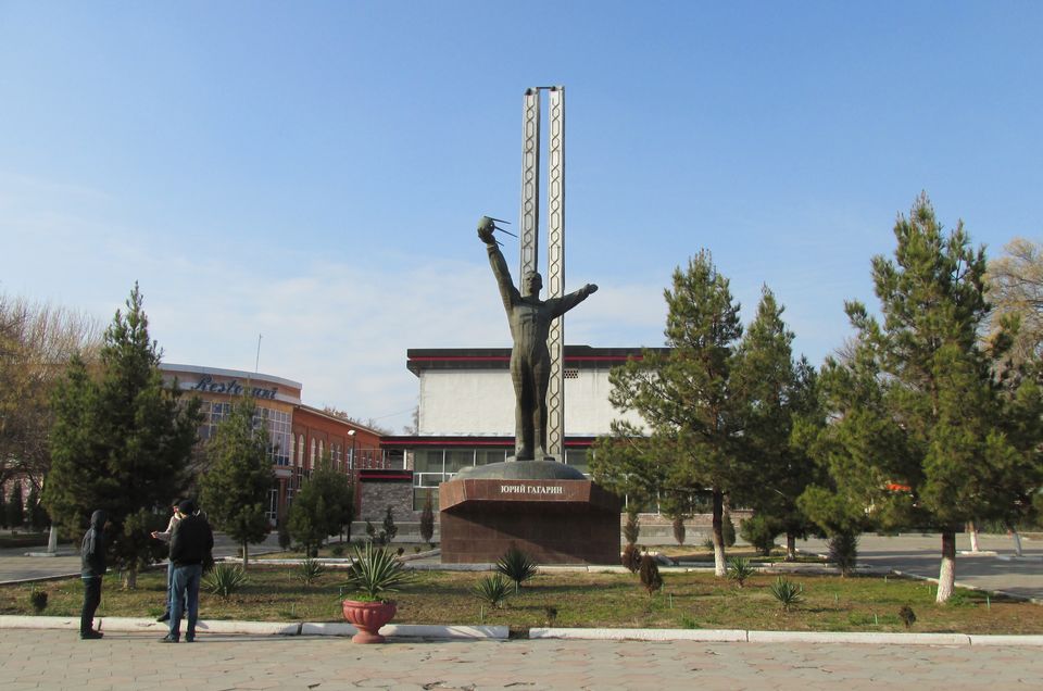 Памятник Юрию Гагарину в Ташкенте Памятник Юрию Гагарину в Ташкенте