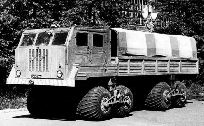 Грузовик НАМИ-094 с дизельным двигателем ЯМЗ-238, 1963 г.в. Грузовик НАМИ-094 с дизельным двигателем ЯМЗ-238, 1963 г.в.