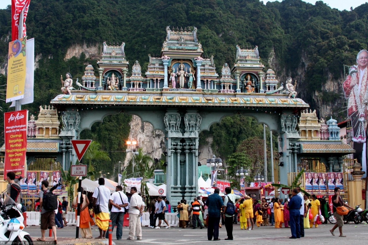 Пещеры Бату Кейвс (Batu Caves). Индонезия. Пещеры Бату Кейвс (Batu Caves). Индонезия.