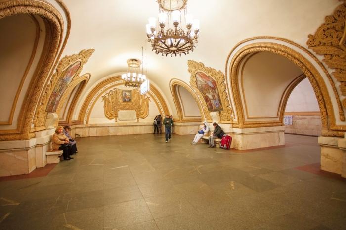 10 самых красивых станций метро Москвы 10 самых красивых станций метро Москвы
