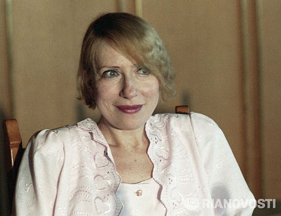 Звёзды советского кино в лихие 90-е Звёзды советского кино в лихие 90-е