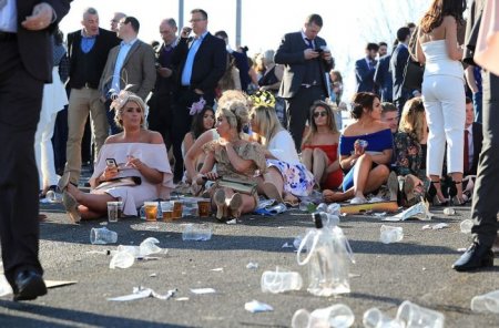 В Великобритании прошел «День леди» (31 фото) В Великобритании прошел «День леди» (31 фото)
