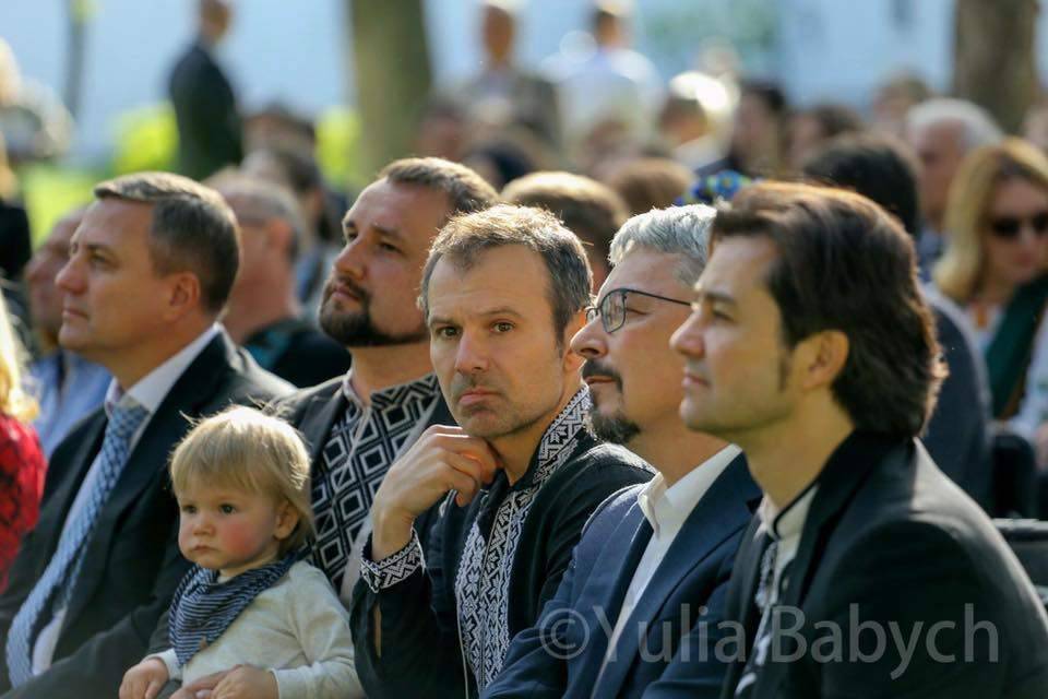 Родители украинских «шумеров» были ревностными коммунистами Родители украинских «шумеров» были ревностными коммунистами