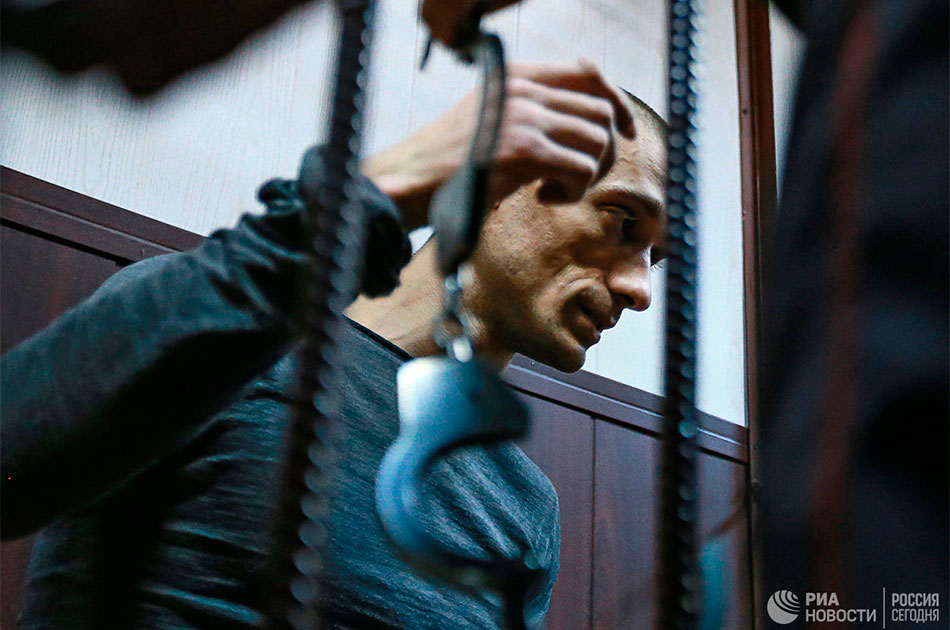 Петр Павленский и злобный оскал французской фемиды