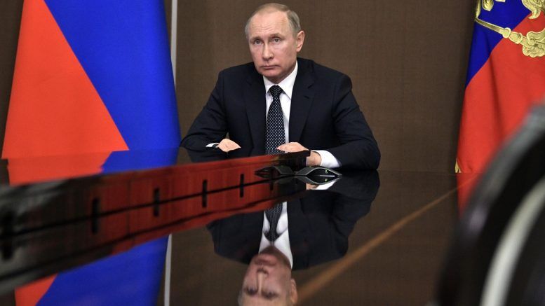 Антисоциальные реформы подготовят почву для досрочной cмены президента? Антисоциальные реформы подготовят почву для досрочной cмены президента?