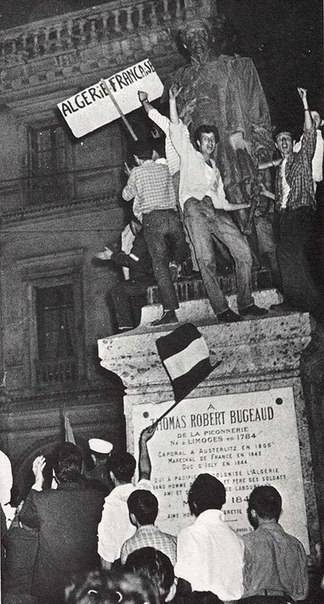 «Время парашютистов» и «Je ne regrette rien»
