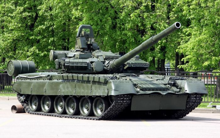 Танк Т-80 стал последним танком созданным в СССР. /Фото: goodfon.ru. Танк Т-80 стал последним танком созданным в СССР. /Фото: goodfon.ru.