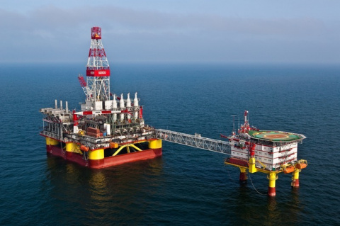Россия готова снизить добычу нефти для поддержания мировых цен