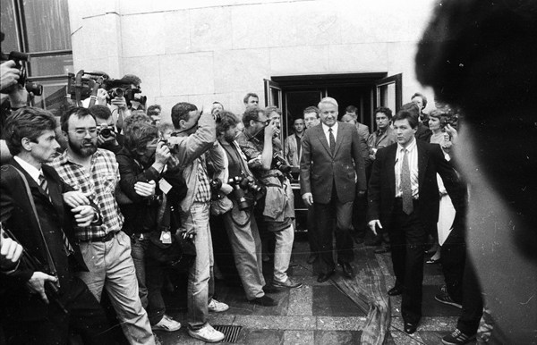 «Те три дня в августе» — как в 1991 году началось торжество беззакония «Те три дня в августе» — как в 1991 году началось торжество беззакония