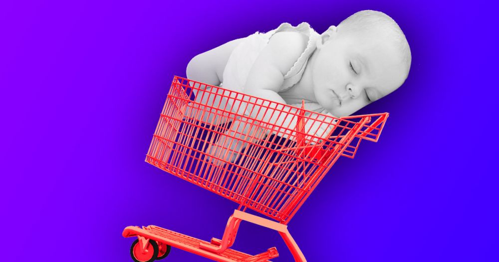 4 диких факта о том, как женщины продают своих детей в группах «Вконтакте»