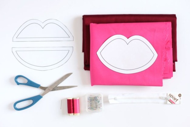 lips-pouch-tutorial-2