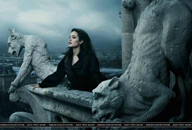 angelina-jolie-by-annie-leibovitz