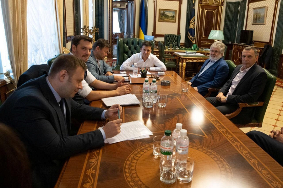 Встреча президента Украины Владимира Зеленского с г-ном Коломойским.png Встреча президента Украины Владимира Зеленского с г-ном Коломойским.png