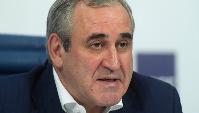 Секретарь Генерального совета партии Единая Россия Сергей Неверов на пресс-конференции руководства партии Единая Россия в Москве. 19 сентября 2016 Секретарь Генерального совета партии Единая Россия Сергей Неверов на пресс-конференции руководства партии Единая Россия в Москве. 19 сентября 2016