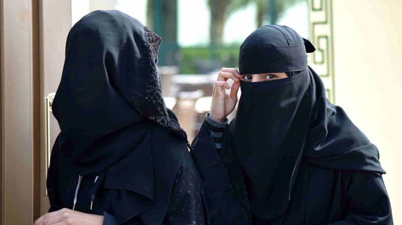 Жестче не бывает: 10 запретов для женщин из Саудовской Аравии