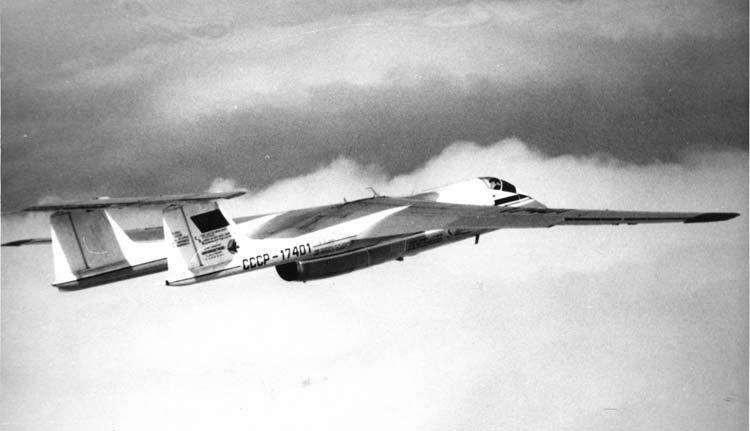 Высотный истребитель М-17 «Стратосфера» Высотный истребитель М-17 «Стратосфера»