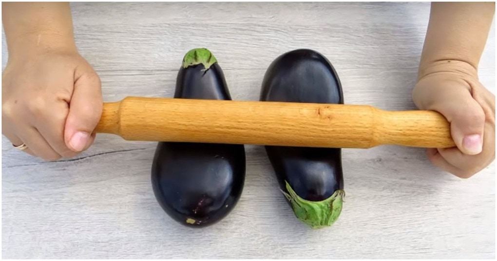 Отбиваем баклажаны скалкой: необычный подход-вкусный результат Отбиваем баклажаны скалкой: необычный подход-вкусный результат