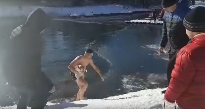 Собака спасена!