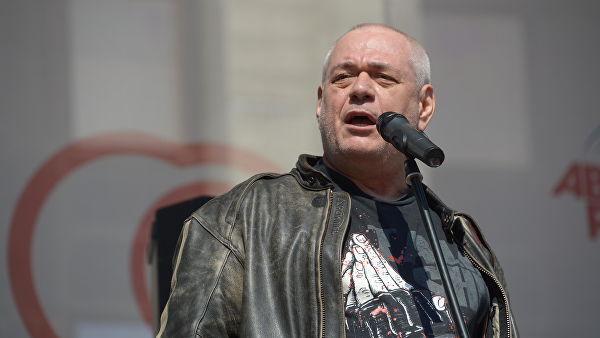 Главный редактор радиостанции Говорит Москва Сергей Доренко на Московском мотофестивале Главный редактор радиостанции Говорит Москва Сергей Доренко на Московском мотофестивале