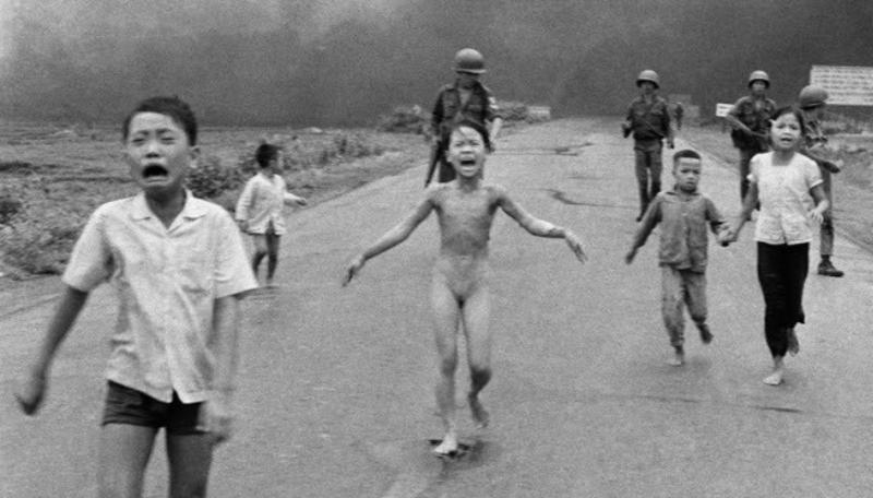 Знаменитые фотографии детей, которые разобьют вам сердце Знаменитые фотографии детей, которые разобьют вам сердце