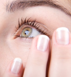 Очанка для глаз - растение, известное своими целебными свойствами для лечения многих глазных заболеваний. Как действует очанка и как ее принимать.