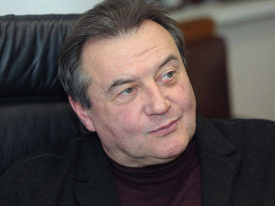 Учитель обратился к Чайке с просьбой защитить его от Поклонской Учитель обратился к Чайке с просьбой защитить его от Поклонской