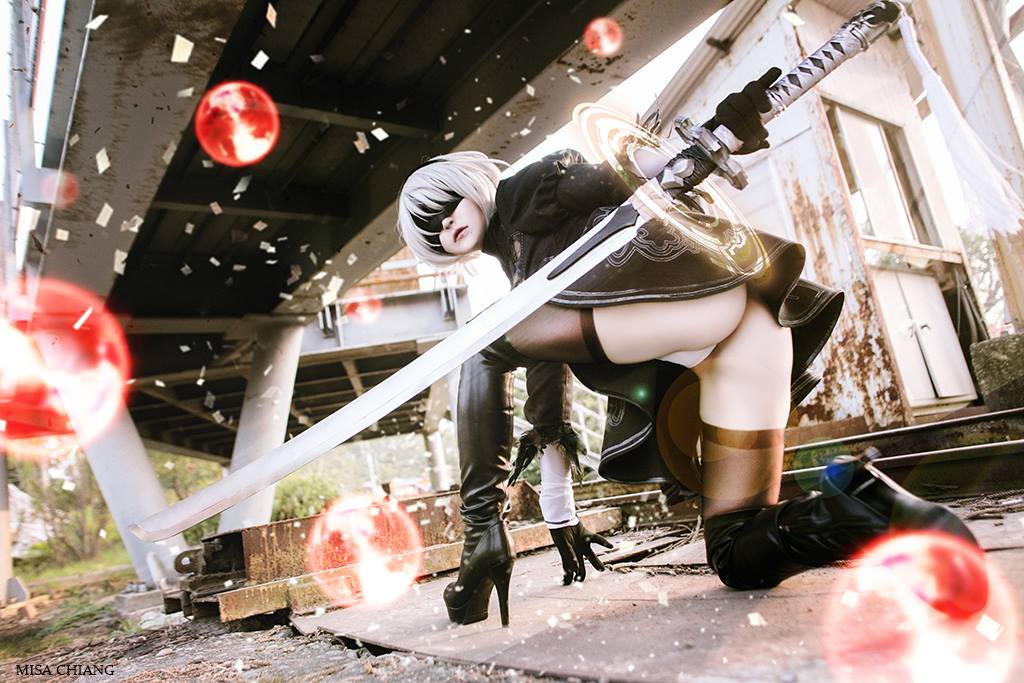 Косплей 2B из Nier:Automata от Мисы Чианг Косплей 2B из Nier:Automata от Мисы Чианг