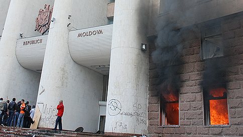 Какого цвета революцию приготовили США для России