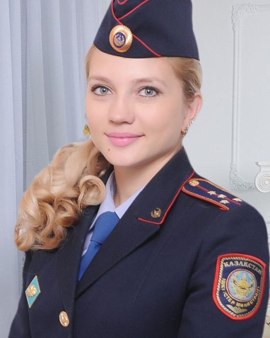 Симпатичные девушки на страже порядка (24 фото) Симпатичные девушки на страже порядка (24 фото)