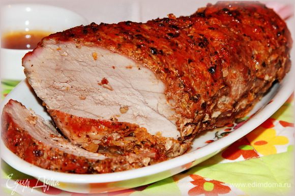 Мясо получается в меру прожаренное, но не сырое. Специи придают свой аромат, а апельсин - цитрусовую нотку. Мясо хорошо подавать как в теплом, так и в холодном виде. Хотя в холодном мне нравится больше. Смачного! Мясо получается в меру прожаренное, но не сырое. Специи придают свой аромат, а апельсин - цитрусовую нотку. Мясо хорошо подавать как в теплом, так и в холодном виде. Хотя в холодном мне нравится больше. Смачного!
