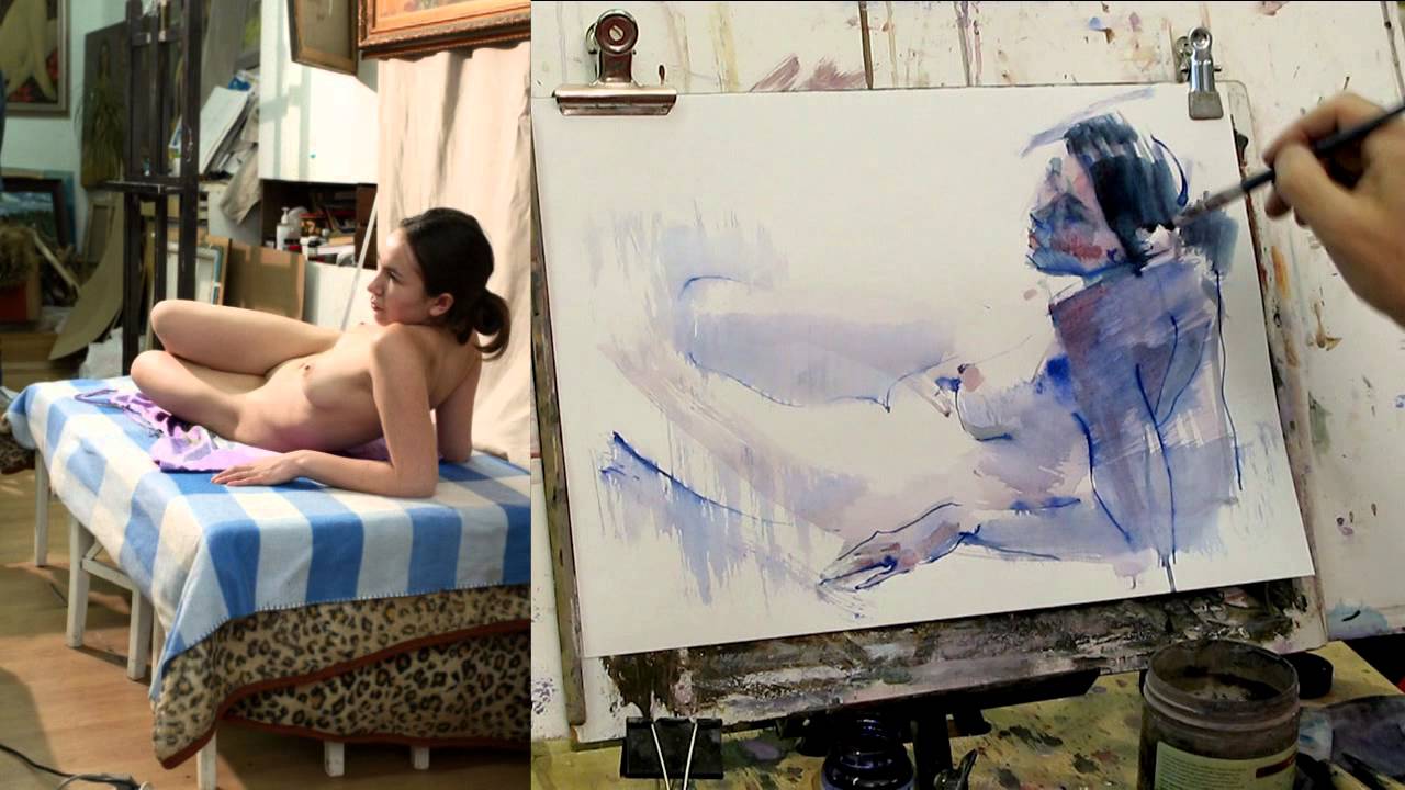 художник рисует голую натуру