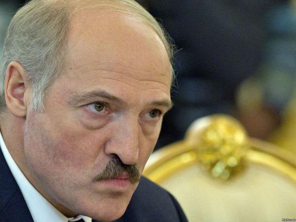 В Кремле прокомментировали введенный Белоруссией безвизовый режим Лукашенко