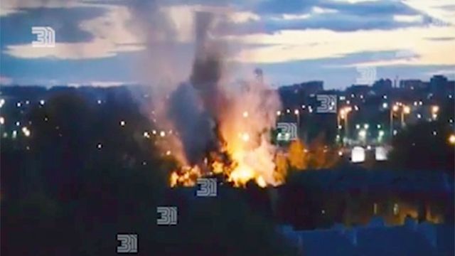 Видео: в Челябинске произошел пожар в общежитии