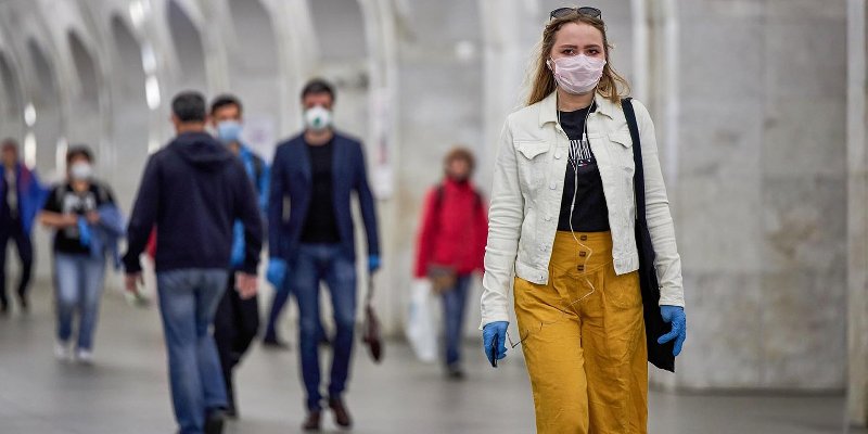 Жители Москвы будут носить маски до появления вакцины