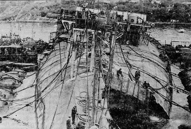 Пять кораблей, ушедших на дно в результате диверсии . Пять кораблей, ушедших на дно в результате диверсии .