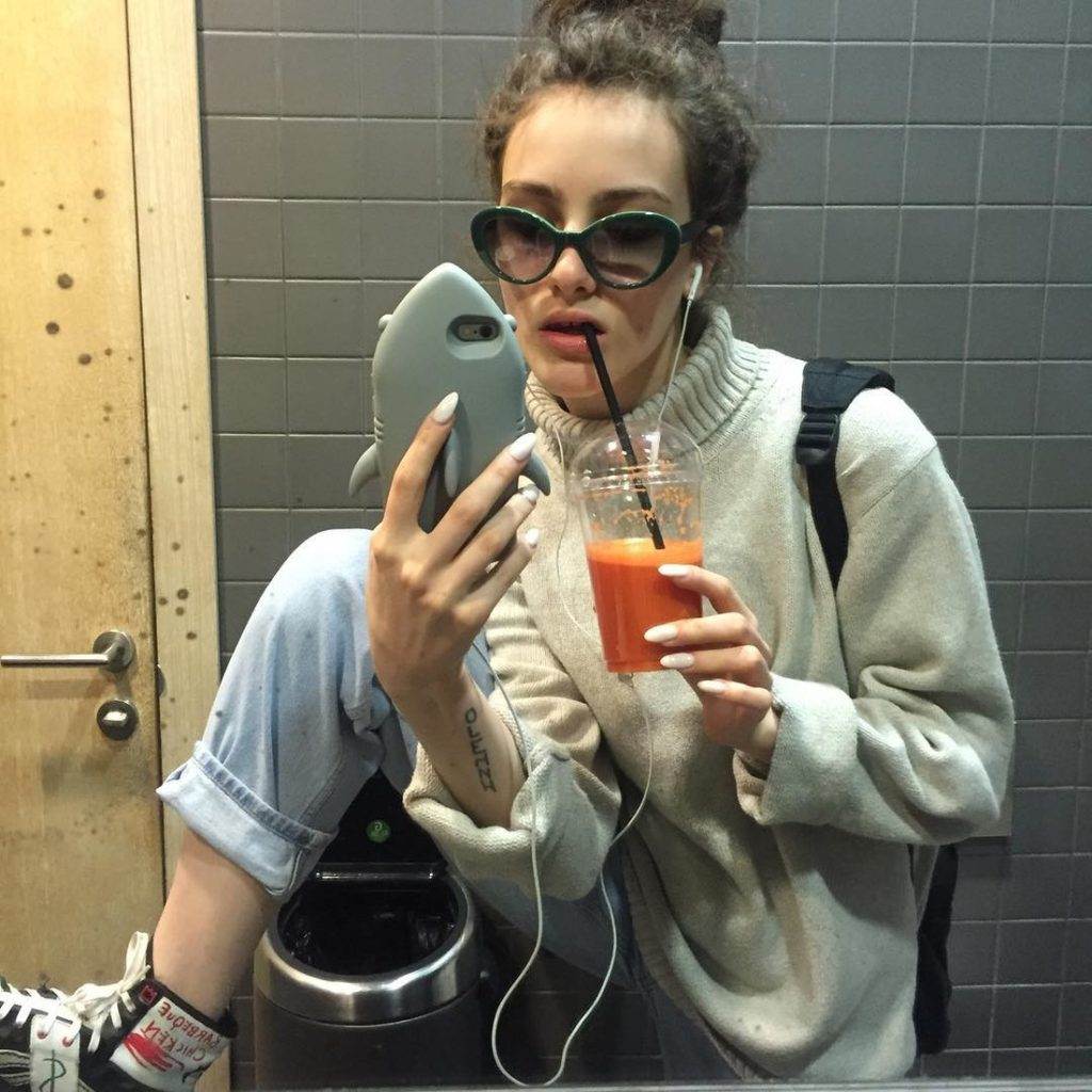 “Я очень скучаю…” 17-летняя дочь Динамита рассказала о том, как мучительно страдает после смерти отца “Я очень скучаю…” 17-летняя дочь Динамита рассказала о том, как мучительно страдает после смерти отца