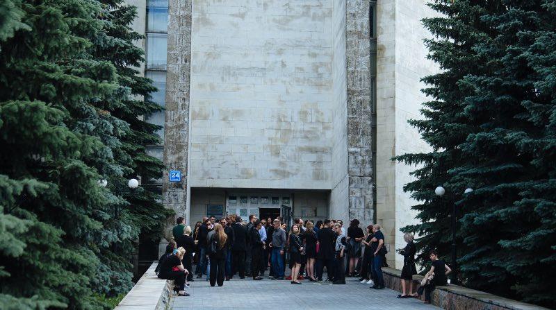 Москва прощалась с Олегом Яковлевым с бывшим участником группы «Иванушки International» Москва прощалась с Олегом Яковлевым с бывшим участником группы «Иванушки International»