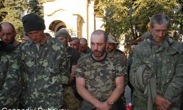 Последние новости Донецк, Луганск, Мариуполь сегодня 1 сентября -захват аэропортов, плененные бойцы "Донбасса", карта боевых дей