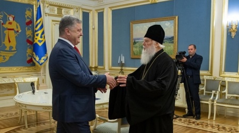 Порошенко указал РПЦ на дверь: Домой, в Россию Порошенко указал РПЦ на дверь: Домой, в Россию