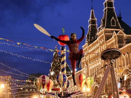 Немецкое ТВ шокировала красота рождественских празднований в Москве Немецкое ТВ шокировала красота рождественских празднований в Москве