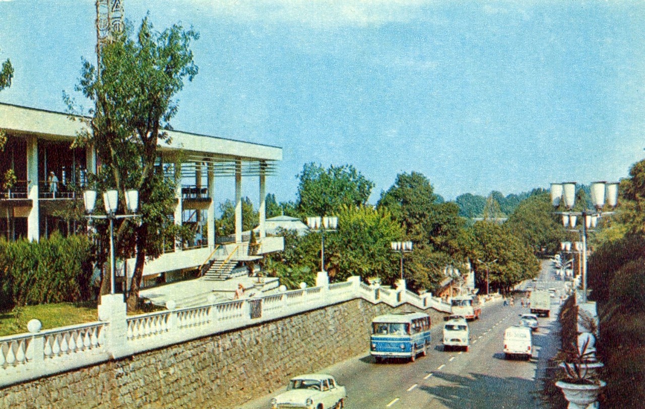 ZAVODFOTO / История городов России в фотографиях: Сочи в 1972 году ZAVODFOTO / История городов России в фотографиях: Сочи в 1972 году