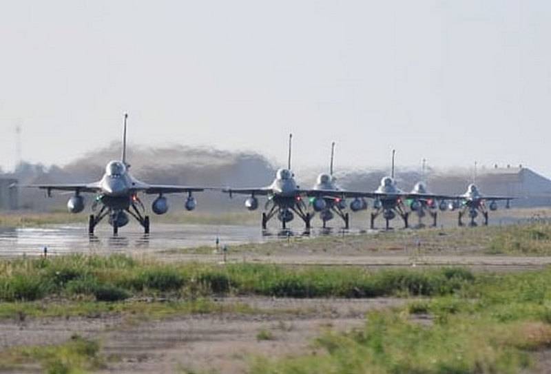 ВВС Ирака получили еще шесть истребителей F-16Q "Файтинг Фалкон"