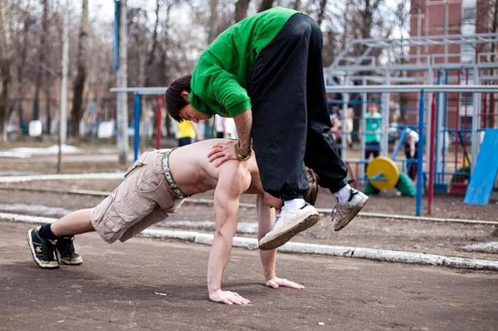 Движение Ghetto workout - уличные качки (29 фото) Движение Ghetto workout - уличные качки (29 фото)