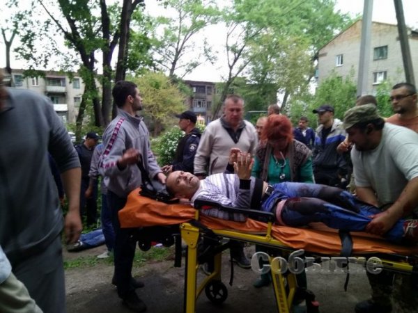 Охрана Яроша расстреляла таксиста за отказ ответить на «Слава Украине» Охрана Яроша расстреляла таксиста за отказ ответить на «Слава Украине»